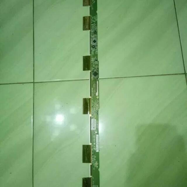 TCon T Con Tycon Ticon Panel Polytron PLM 32B51