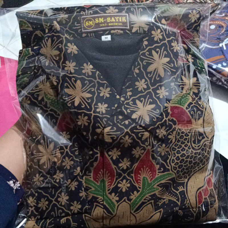 PARANG KAWIBAWAN SM BATIKSOLOAMANAH KEMEJA BAJU BATIK PRIA SOLO LENGAN PANJANG PENDEK LAPIS FURING ATASAN BATIK PREMIUM MODERN KATUN HALUS NIRWANA 2 TRUNTUM PEKSI UNGU SAMUDRA WARNA WISAKA SOGAN WICAKSONO ABSTRAK  BYANTARA BIMA IJO NARAYA HARYONO PARANG