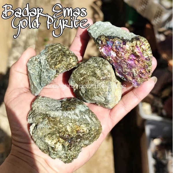 Natural Batu Badar Emas Gold Pyrite