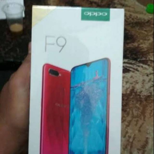 Oppo f9 ram 4/64 gb