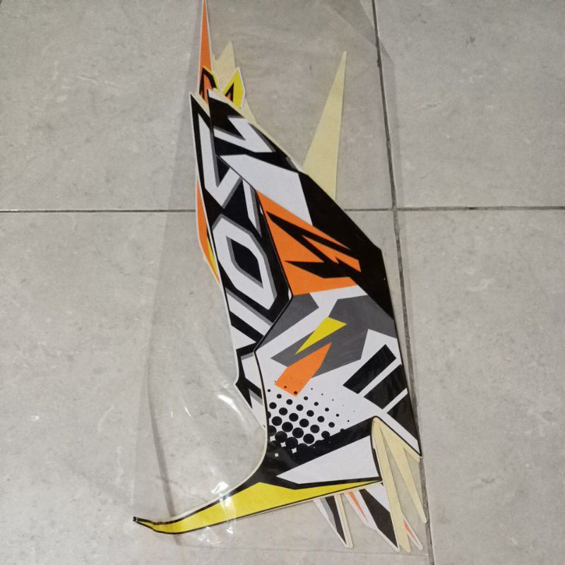 striping stiker les body Honda Sonic 150R 2018 putih hitam bahan original