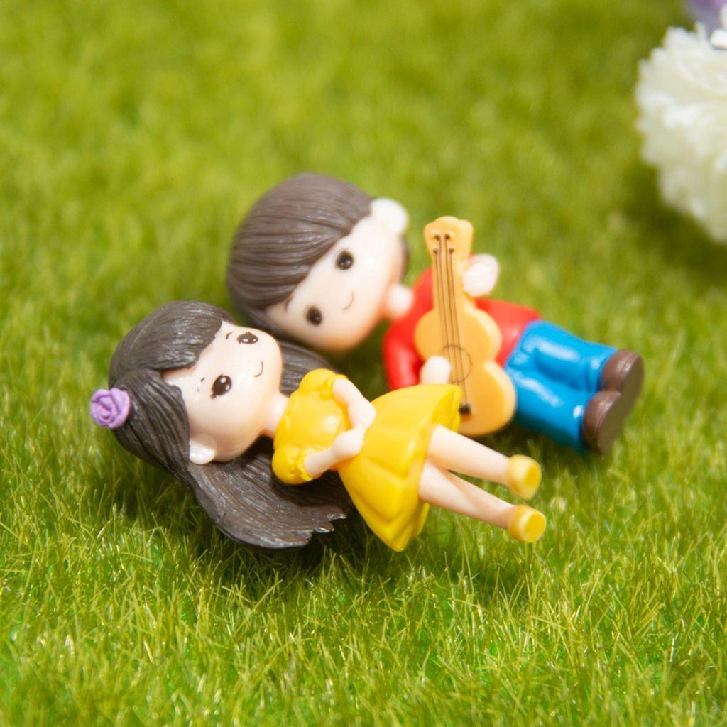 Patung Pasangan Agustina Lucu Resin DIY Bermain Gitar Pecinta Manis Kerajinan Indah Figure Statues