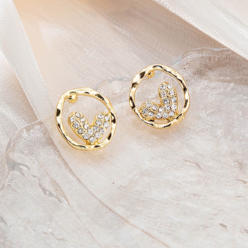 Anting Tusuk Lapis Emas Bentuk Bulat / Hati Hias Kristal Untuk Wanita