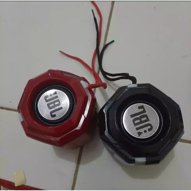 speaker bluetooth mega bass. awet dan tahan lama