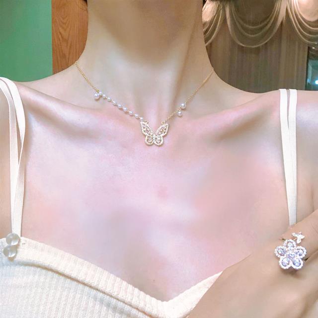 Peri harus masuk! Niche desain peri kupu-kupu kalung wanita online influencer kalung vintage zircon