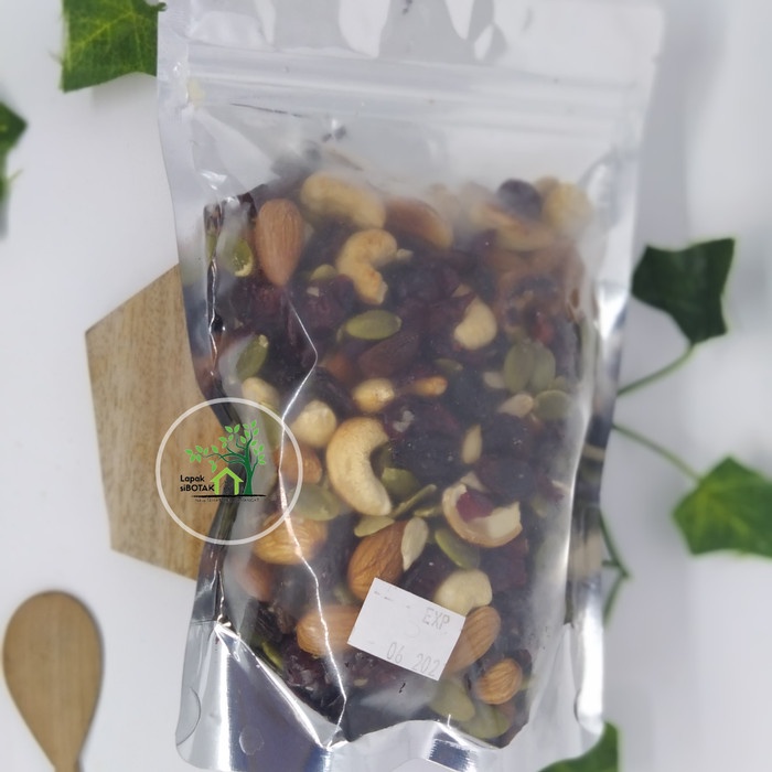 

Buah Kering - Mix Kacang Dan Buah Kering 250Gr