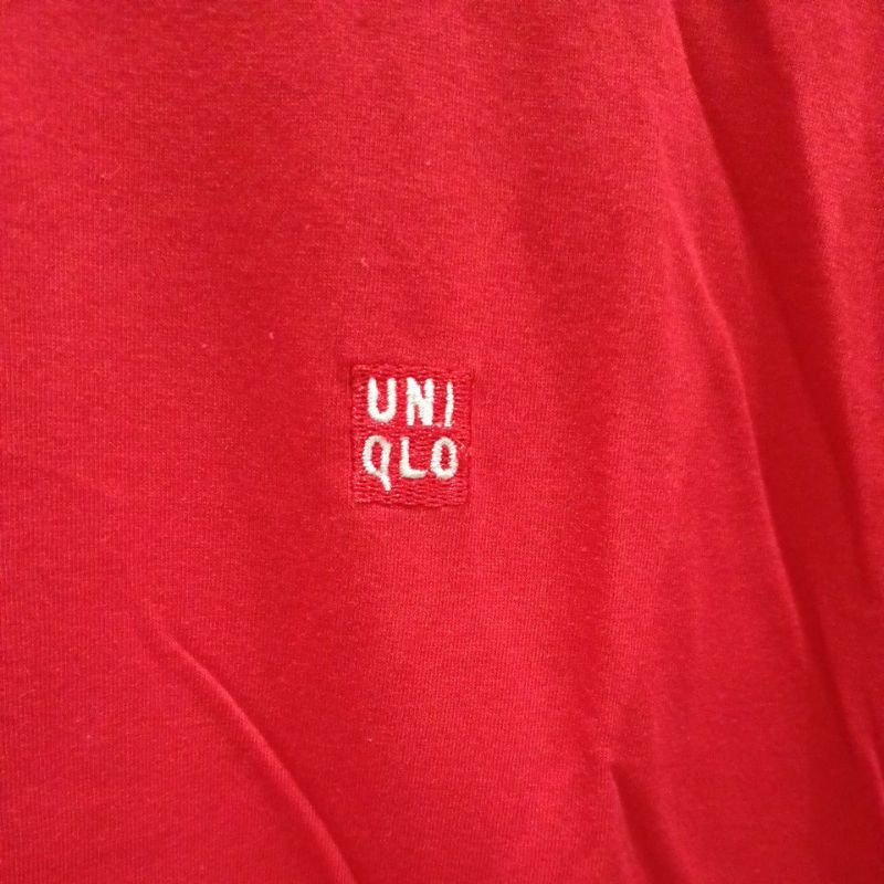 T-shirt UNIQLO UNISEX logo bordir