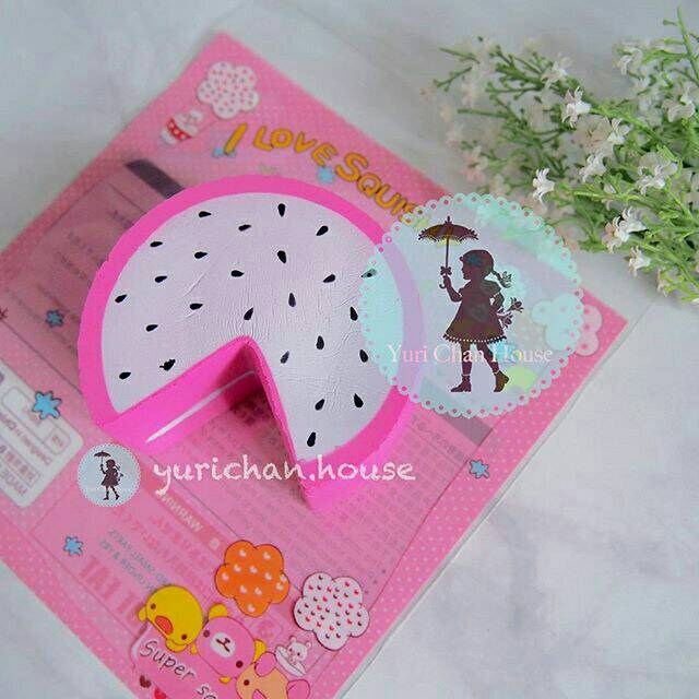 SQUISHY DRAGON FRUIT CAKE