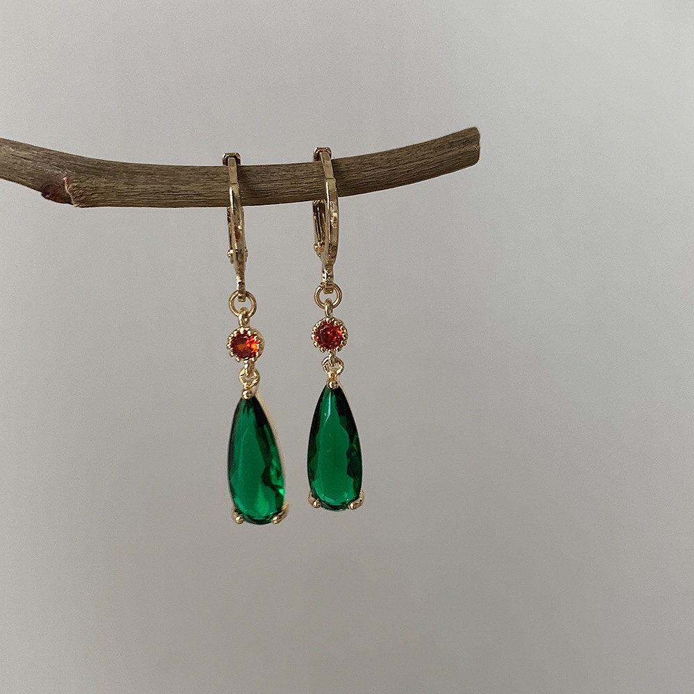 1 Pasang Anting Liontin Batu Permata Hijau Desain Anime Howl 's Moving Castle Gaya Retro Untuk Wanita