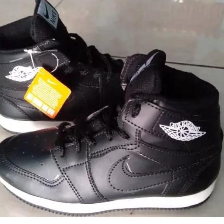 Barang Pilihan.. sepatu jordan anak  sekolah sd ukuran .32.33.34.35.36.37.38.39.40