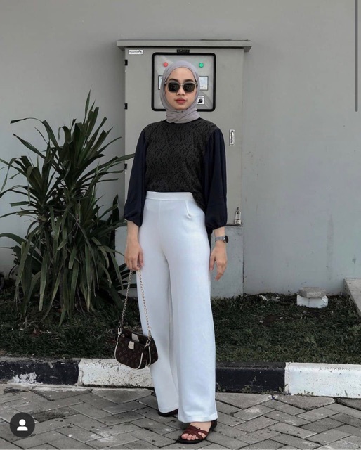 Cullote Highwaist Bone Pants ( kulot S-M ) ada garis diatas sedikit