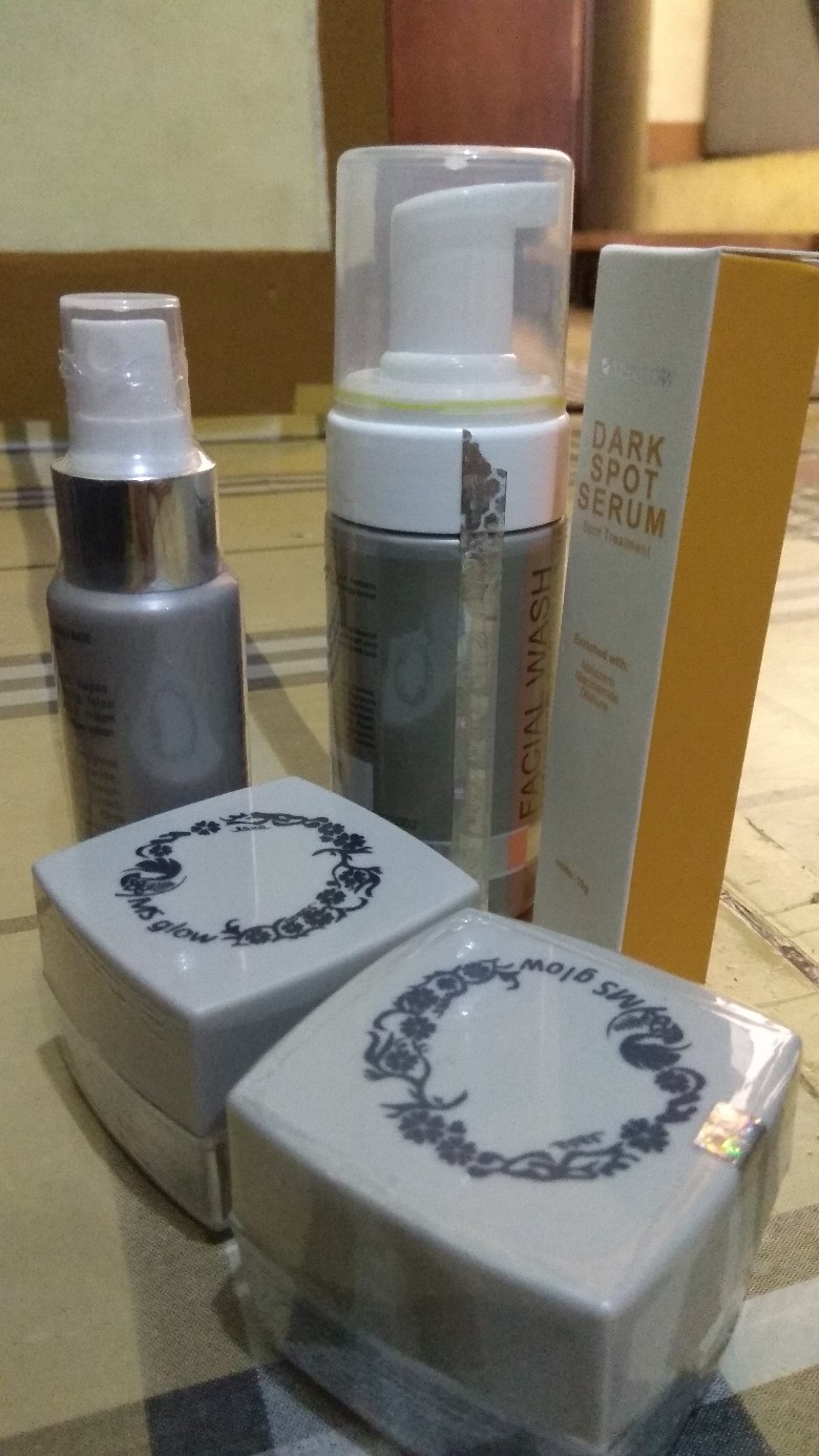 MS GLOW DARK SPOT SERUM TREATMENT | Shopee Indonesia