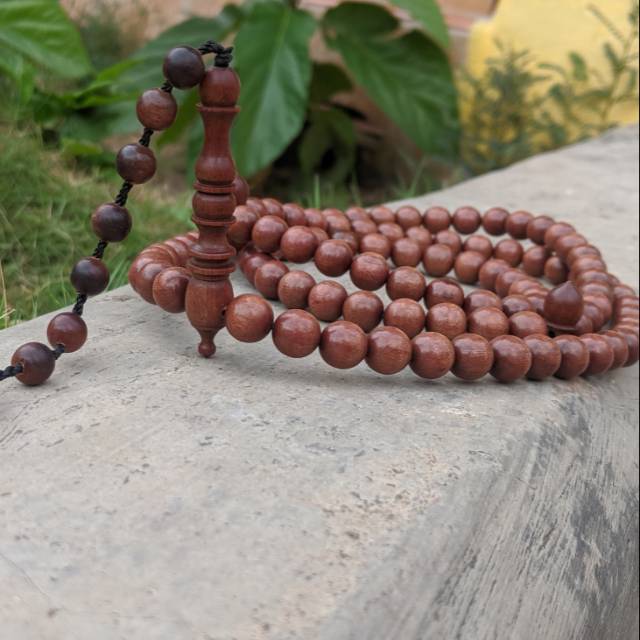 Tasbih galih stigi, santegi ngurak alami