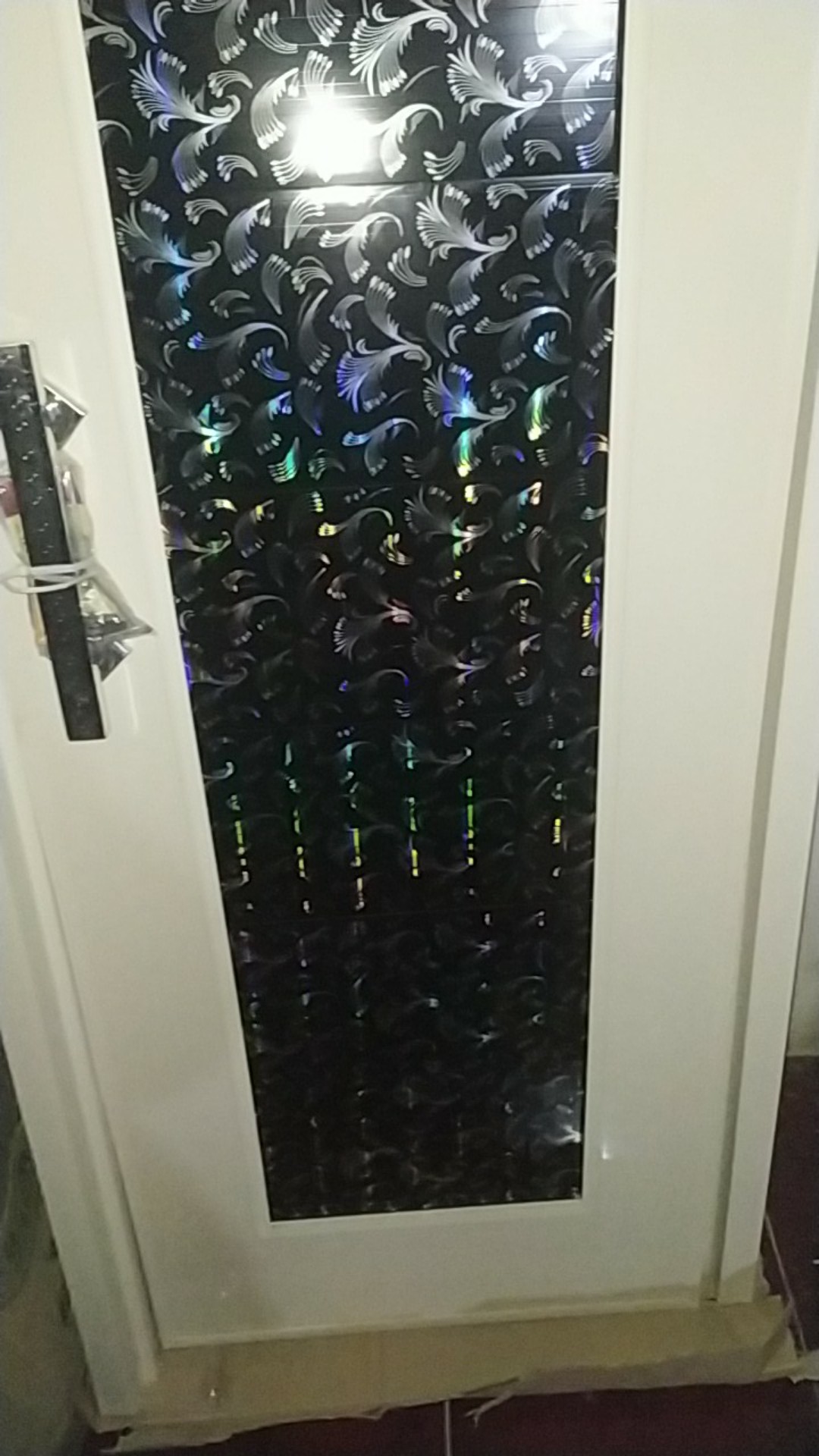 Pintu Kamar Mandi Pvc Motif Lukisan Batik Hitam Ukiran Hologram Minimalis