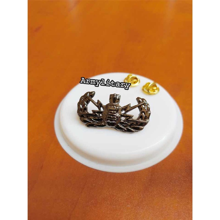 Pin jihandak black