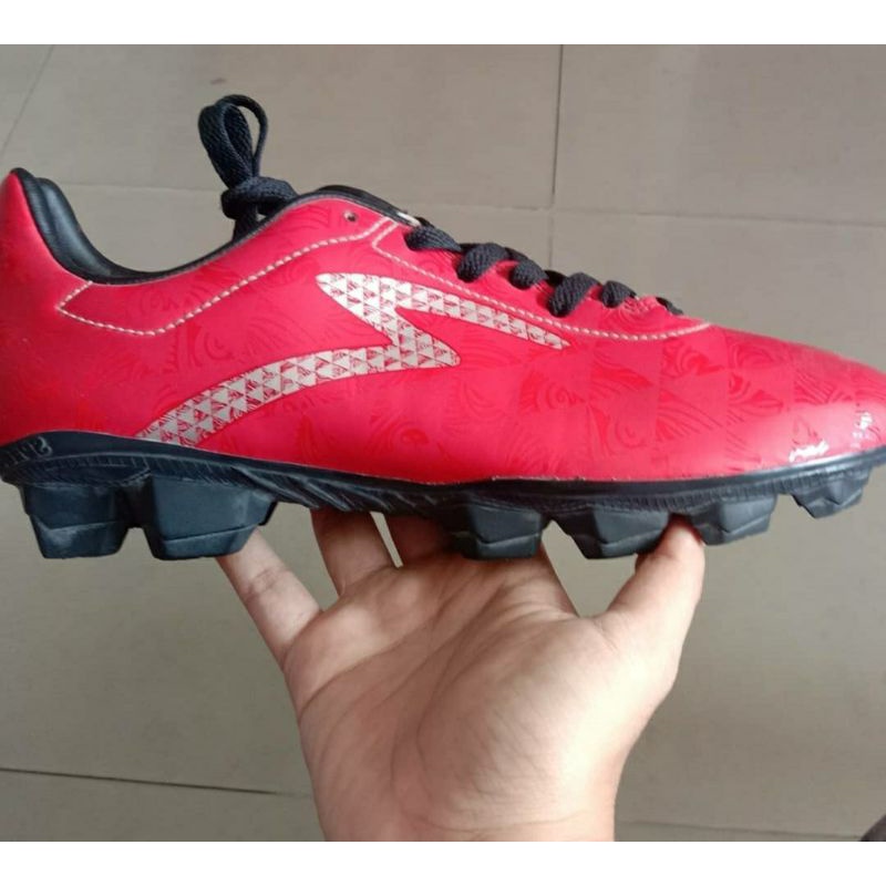 SEPATU BOLA SPECS QUARK FG CHESNUT