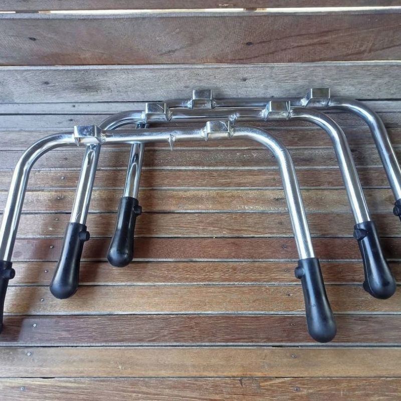 standar tengah vespa super