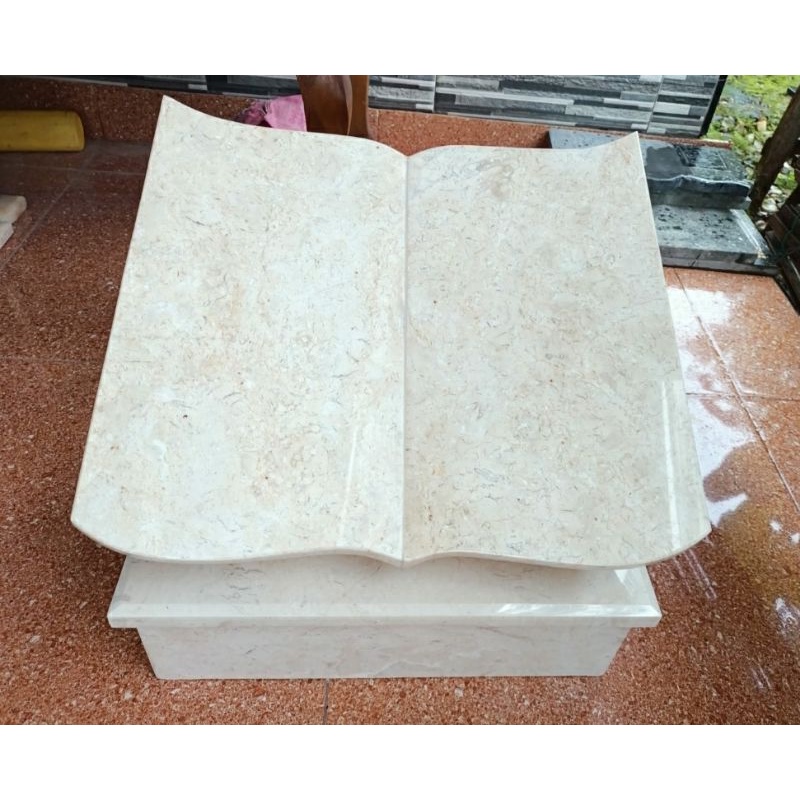 Maesan Makam Marmer Model Kitab