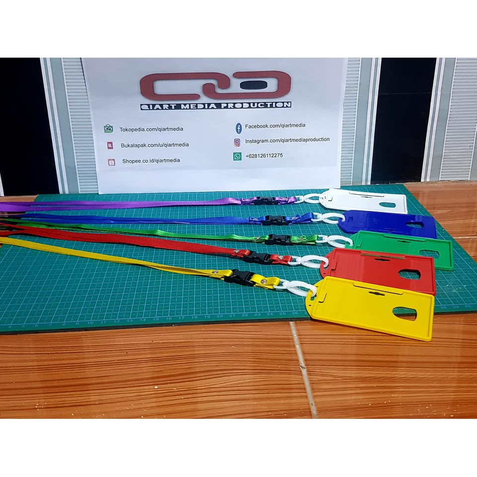 

GANTUNGAN KARTU ID CARD HARD HOLDER DENGAN STOPER DAN HOOK