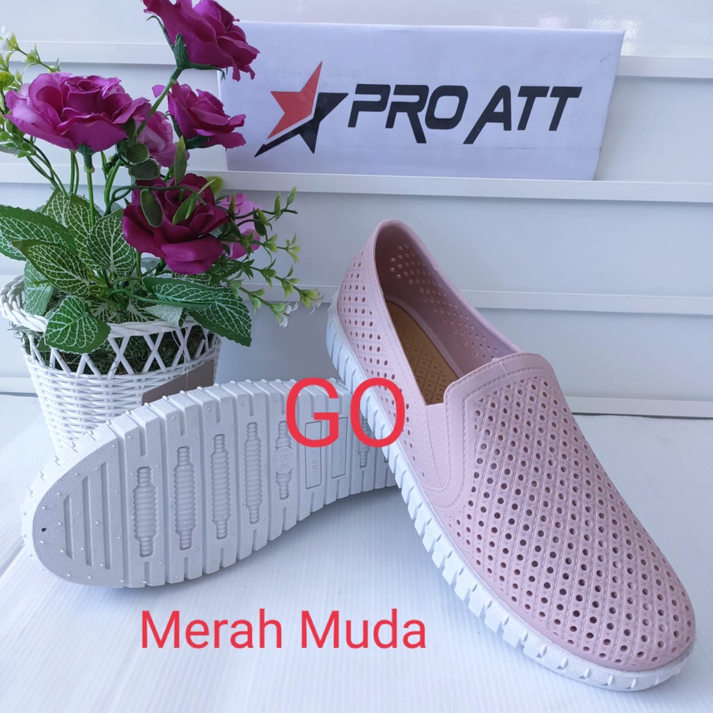 sogo ATT LIW Sepatu Karet Wanita Berlubang Anti Slip Anti Gerah Empuk Dan Awet Original