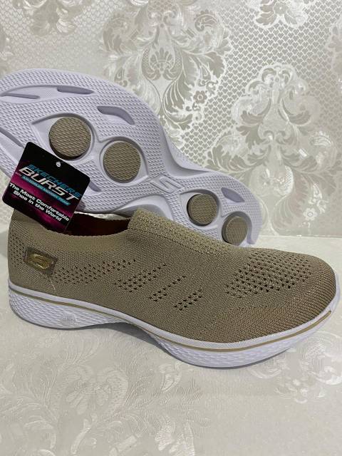 Skechers empire woman  + lengkap bok