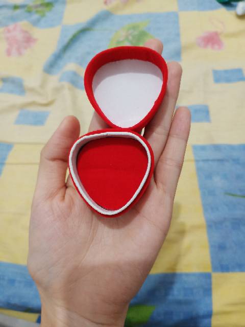 Tempat cincin lepas