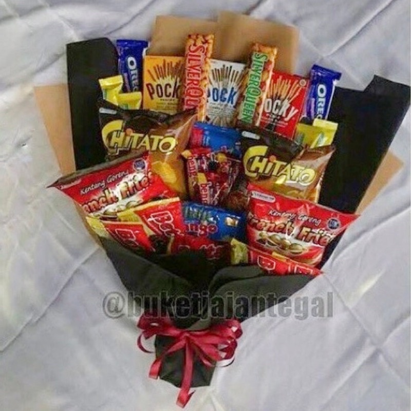 

Bouquet Jajan / Buket Jajan / Bucket Jajan / Kado Wisuda / Kado Ultah / Kado Anniv