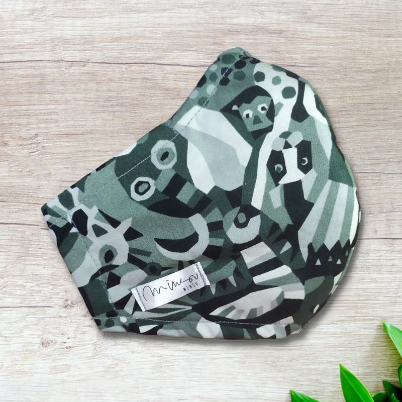 Masker kain dengan kawat hidung