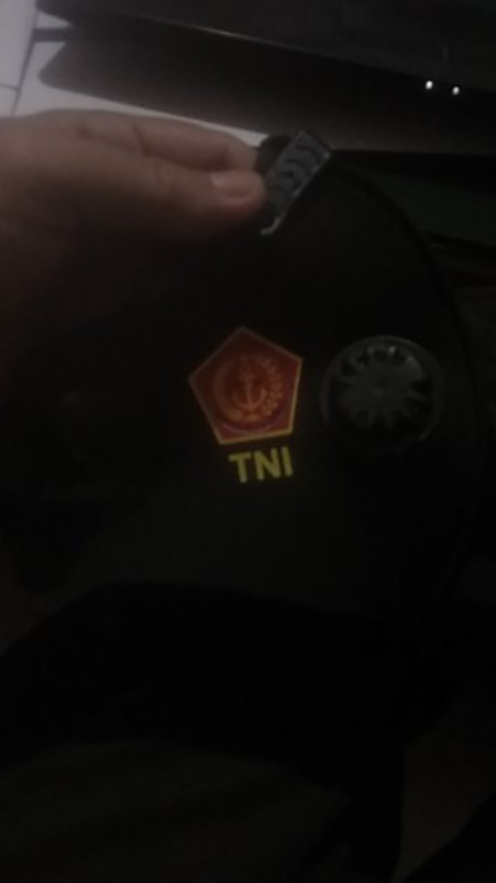 Masker Tni Polri  Ventilator Versi N95