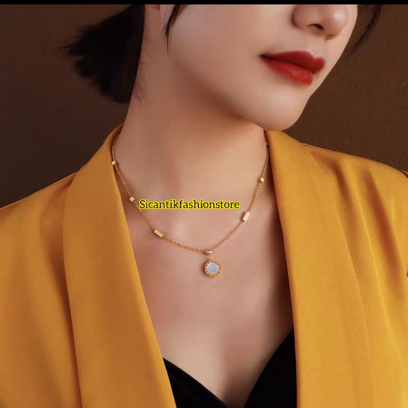 Kalung Wanita Rose Gold Titanium Liontin Angka Romawi Bolak balik Terbaru Terlaris Anti Karat selamanya Kalung Titanium Wanita Kekinian Mewah Kalung Wanita Korea Liontin Angka Romawi