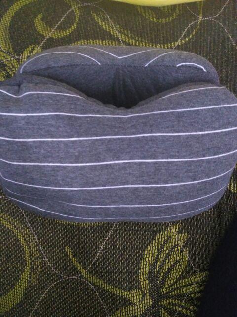 [logu] Bantal Leher Dengan Penutup Mata, Bantal Leher Travelling, Neck Pillow