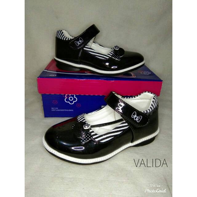 Sepatu Anak Perempuan Dan's type Valida