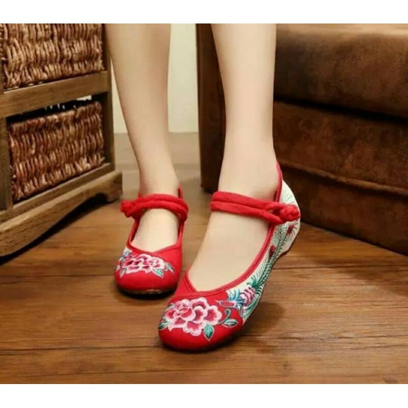 Sepatu Flat Bordir Merah Oleh-Oleh Bangkok Thailand Fashion Etnik