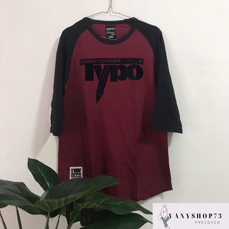 Kaos Merah Lengan Hitam Sharks CLT/CO