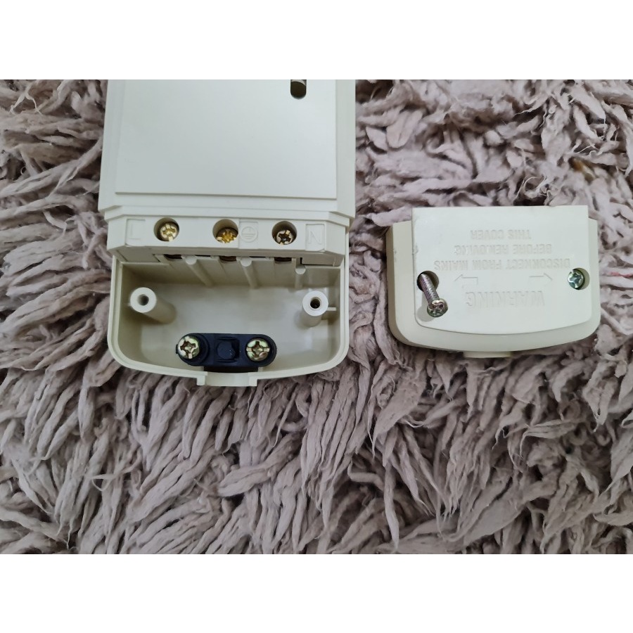 stop kontak 5 lubang tanpa kabel Merk MITSUI MSC 085 sudah SNI