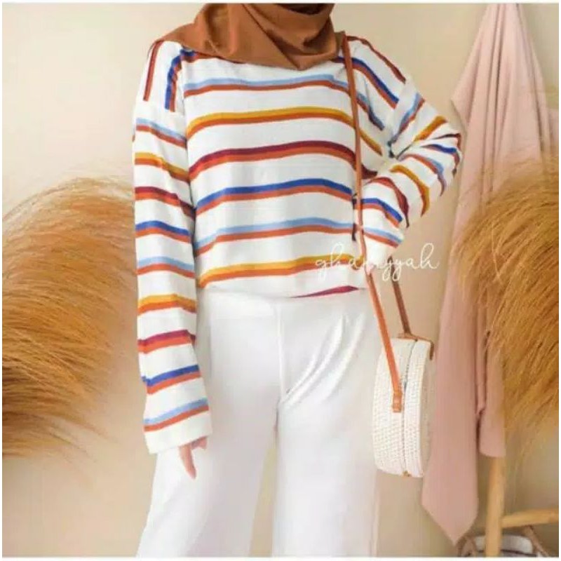 Sweater Oclo rajut ala stradiv