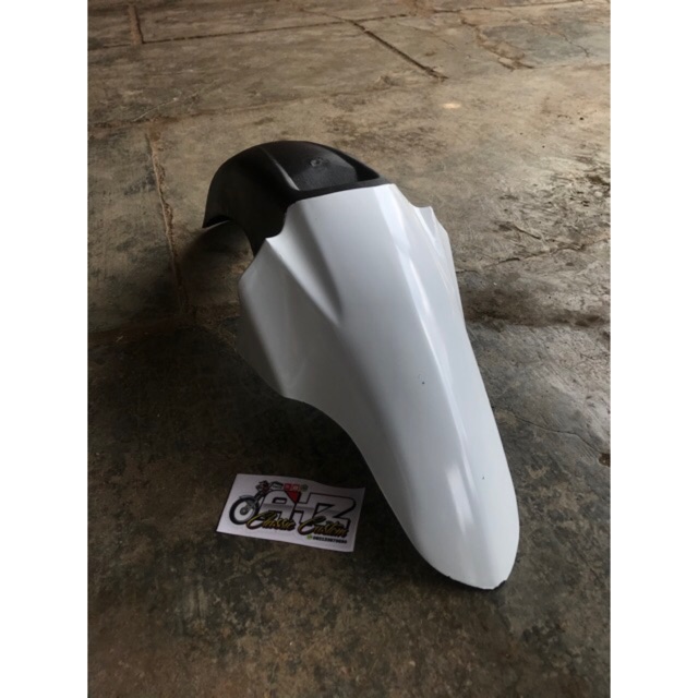 Spakbor slebor sayap depan cs one 1 cs1 warna putih bagus pnp cb gl mp tiger