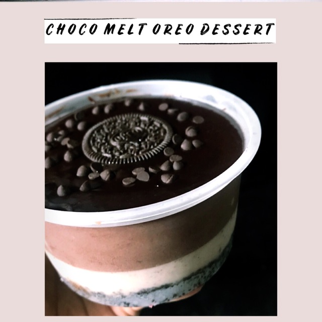 

Choco melt Oreo dessert box