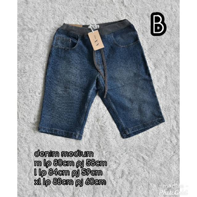 Celana pendek AX house