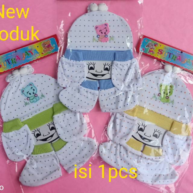 topi bayi set putih celemek kaos kaki kaos tangan dan kupluk