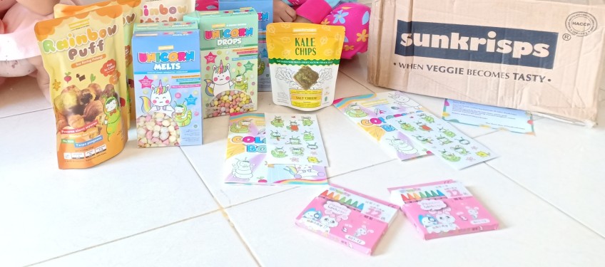 Suni Family Sticker Pack