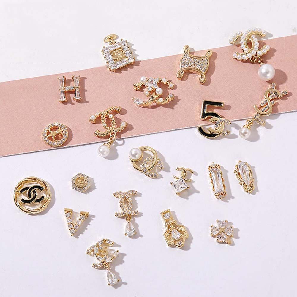 Mxbeauty Aksesoris Perhiasan Liontin Kristal Zircon Mutiara Glitter 3d Bahan Alloy Untuk Dekorasi Nail Art