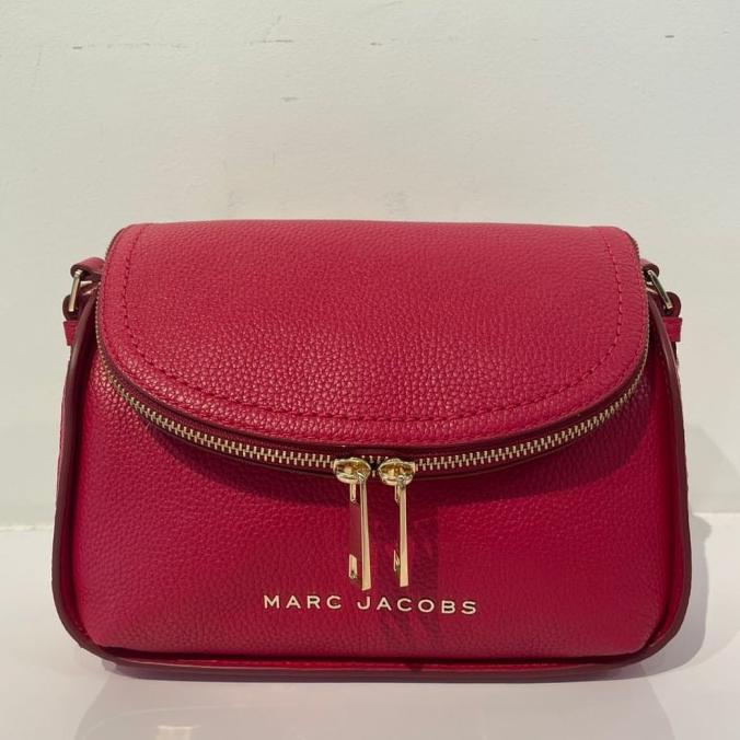 TAS WANITA MJ THE GROOVE MINI MESSENGER SAVVY RED BR KU6163MH3