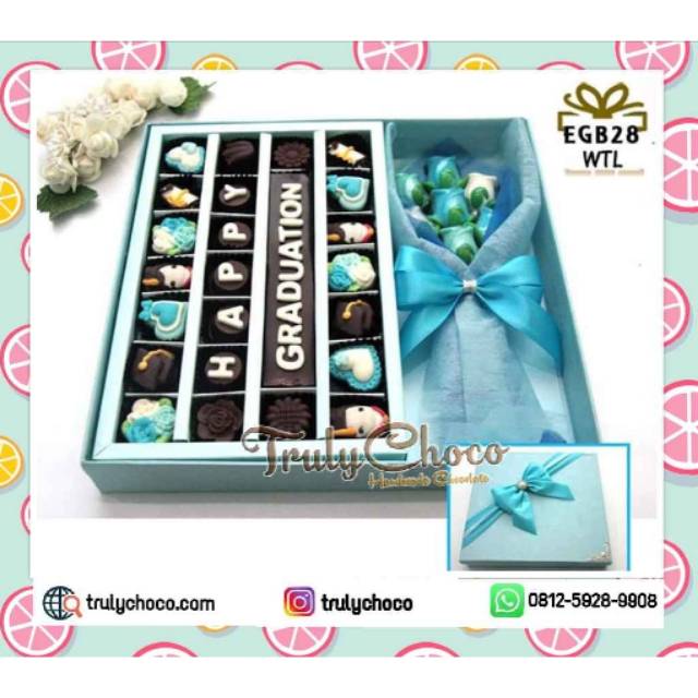 

Hadiah wisuda coklat trulychoco special isi 28 dengan bunga