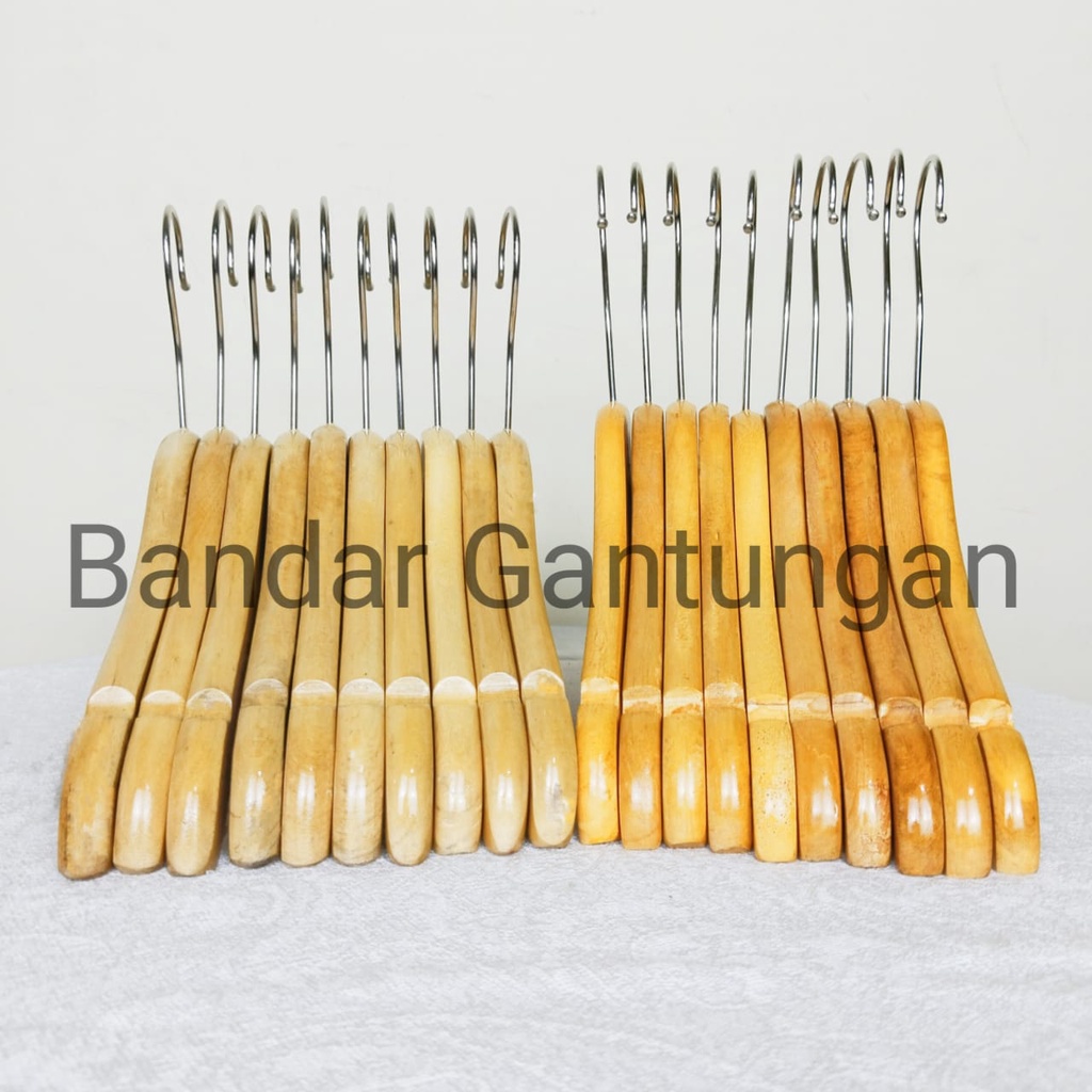 Hanger Kayu Anak Warna Natural Biasa / Gantungan Baju Distro Hanger Kayu logo Laser Grafir Plitur Gantungan Baju Anak Display Pakaian Anak Anak(BH)