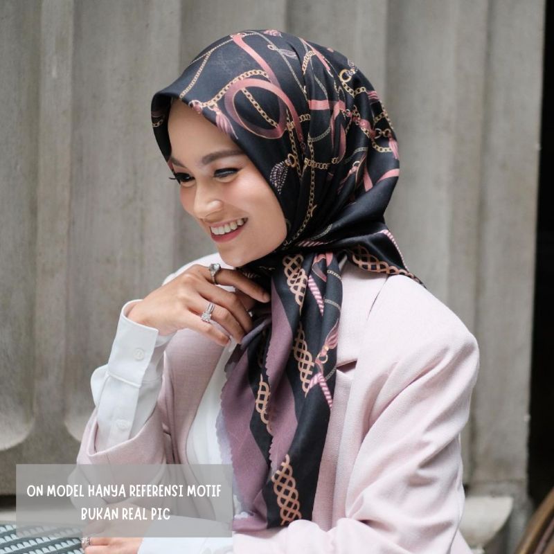 KERUDUNG VOAL MIX POLY SEGI EMPAT CHAIN SERIES