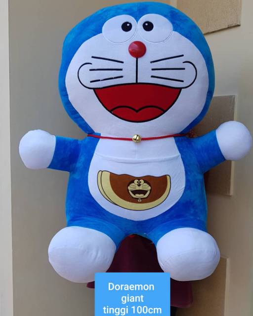 Boneka doraemon giant besar