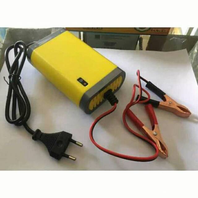 Ces aki mobil / sepeda motor