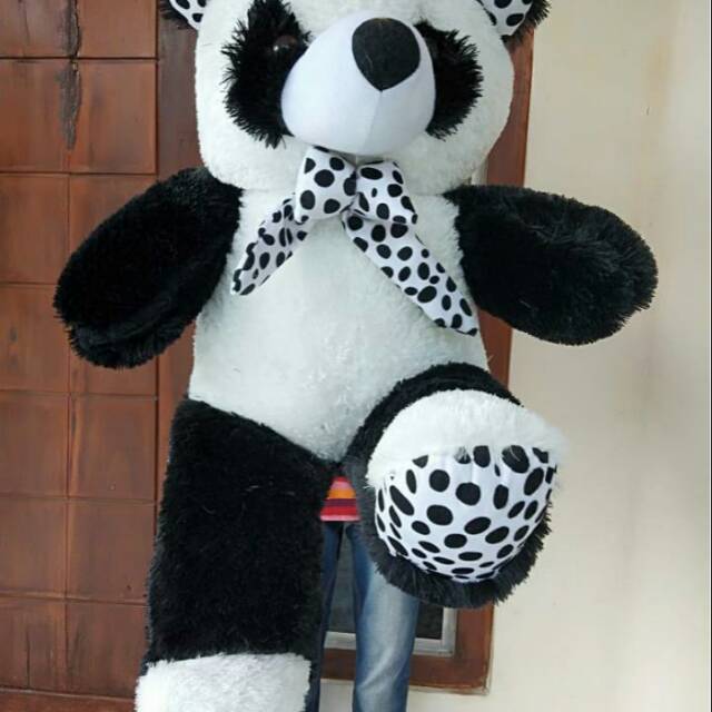 Boneka panda cina