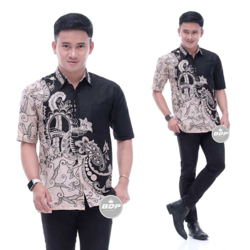 Kemeja Batik Pria Lengan Pendek Motif Hitam Manis